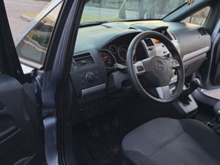 Opel Zafira foto 8