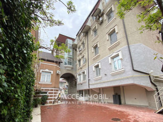 Apartament cu 5 camere sau mai multe, 195 m², Centru, Chișinău foto 20