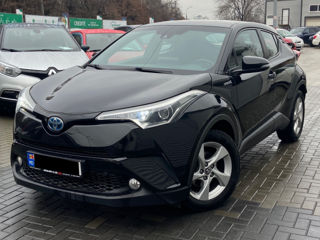 Toyota C-HR foto 1