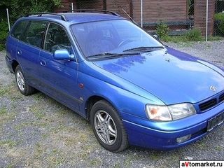 Toyota Carina foto 1