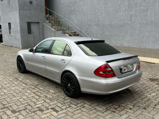 Mercedes E-Class foto 5