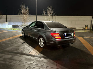 Mercedes C-Class foto 6