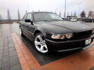 BMW 7 Series foto 3