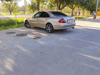 Mercedes E-Class foto 5