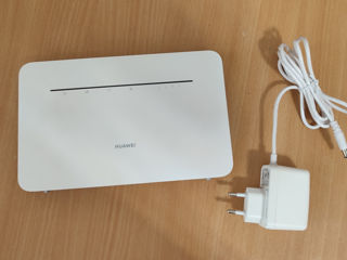 Vind huawei 4g router 3 pro lte 300mbps/ 2.4ghz & 5ghz wifi. pret 1500 lei.