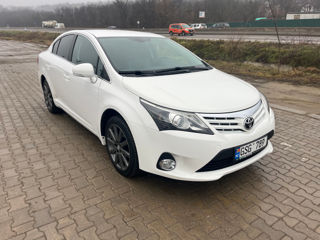 Toyota Avensis foto 2