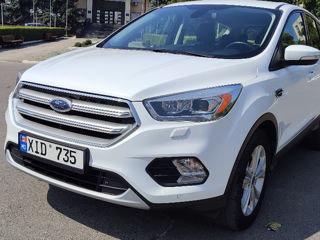 Ford Kuga foto 1