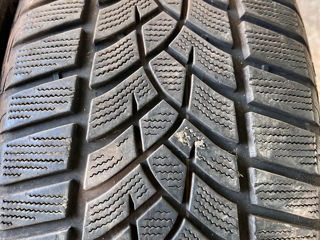 R19 235/50 GoodYear UltraGrip Performance foto 3