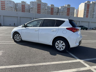 Toyota auris liber spre chirie foto 11