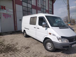 Mercedes Sprinter foto 1