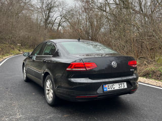 Volkswagen Passat foto 3