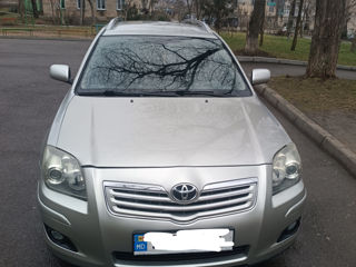 Toyota Avensis foto 5