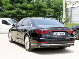 Audi A8 foto 2