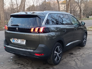 Peugeot 5008 foto 3