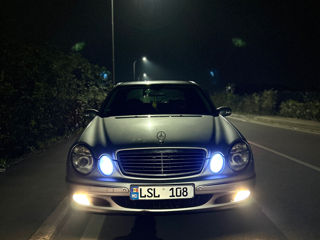 Mercedes E-Class foto 2