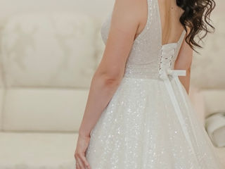 Vand rochie de mireasa  foto 1