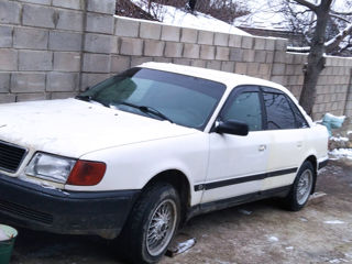 Audi 100