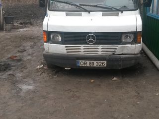 Mercedes 308 foto 3