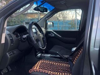 Nissan Pathfinder foto 5