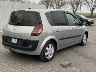 Renault Scenic foto 2