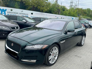 Jaguar XF foto 2