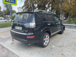 Mitsubishi Outlander foto 2