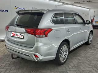 Mitsubishi Outlander foto 3