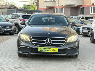 Mercedes E-Class foto 2