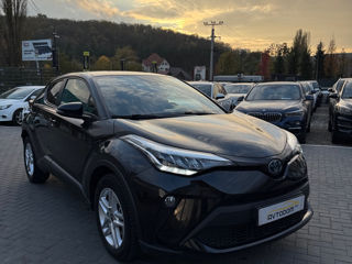 Toyota C-HR foto 2