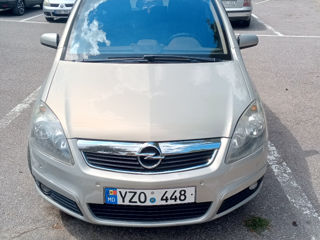 Opel Zafira foto 1