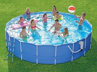 Piscina cu carcasă "Summer" 457 x 122 + pompa; scara; husa; asternut - la cel mai bun pret