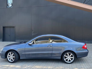 Mercedes CLK-Class foto 2