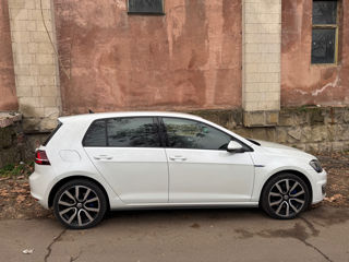 Volkswagen Golf foto 2