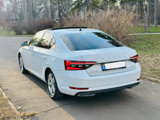 Skoda Superb foto 3