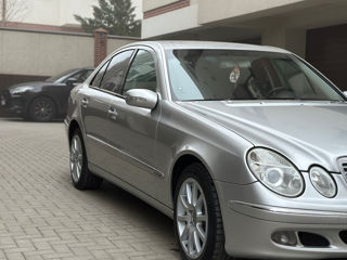 Mercedes E-Class foto 2