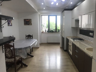 Apartament cu 2 camere, 75 m², Centru, Chișinău