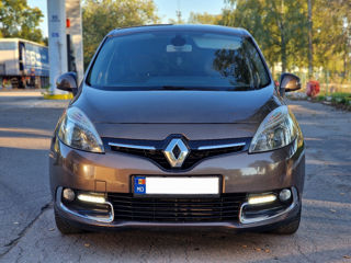 Renault Grand Scenic foto 2