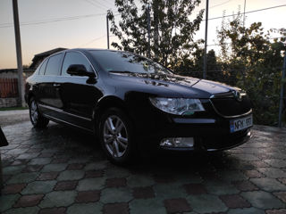 Skoda Superb foto 2