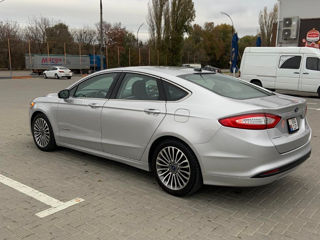 Ford Fusion foto 4