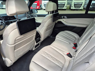 BMW X7 foto 17