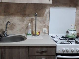 Se dă în chirie apartament cu 3 camere, situat în sect. Dacia, (Bam), pe str. Ivan Conev 34 foto 1