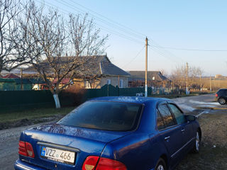 Mercedes E-Class foto 7