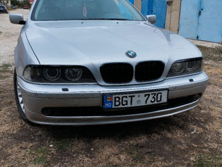 BMW 5 Series foto 3