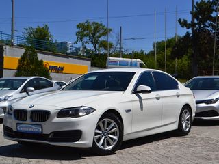 BMW 5 Series foto 1