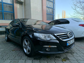 Volkswagen Passat CC foto 2