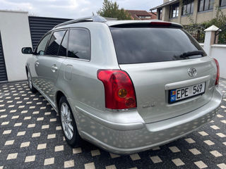 Toyota Avensis foto 3