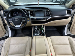 Toyota Highlander foto 10