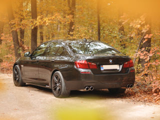 BMW 5 Series foto 3