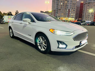 Ford Fusion foto 2