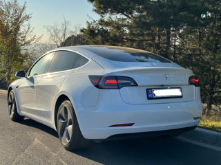 Tesla Model 3 foto 5